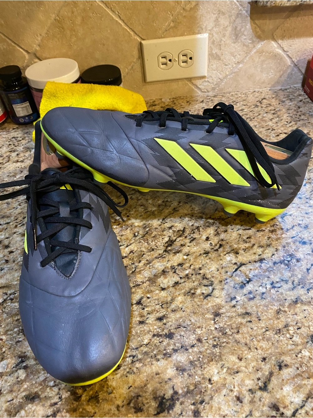 adidas Men’s Gray & Neon Yellow Soccer Cleats